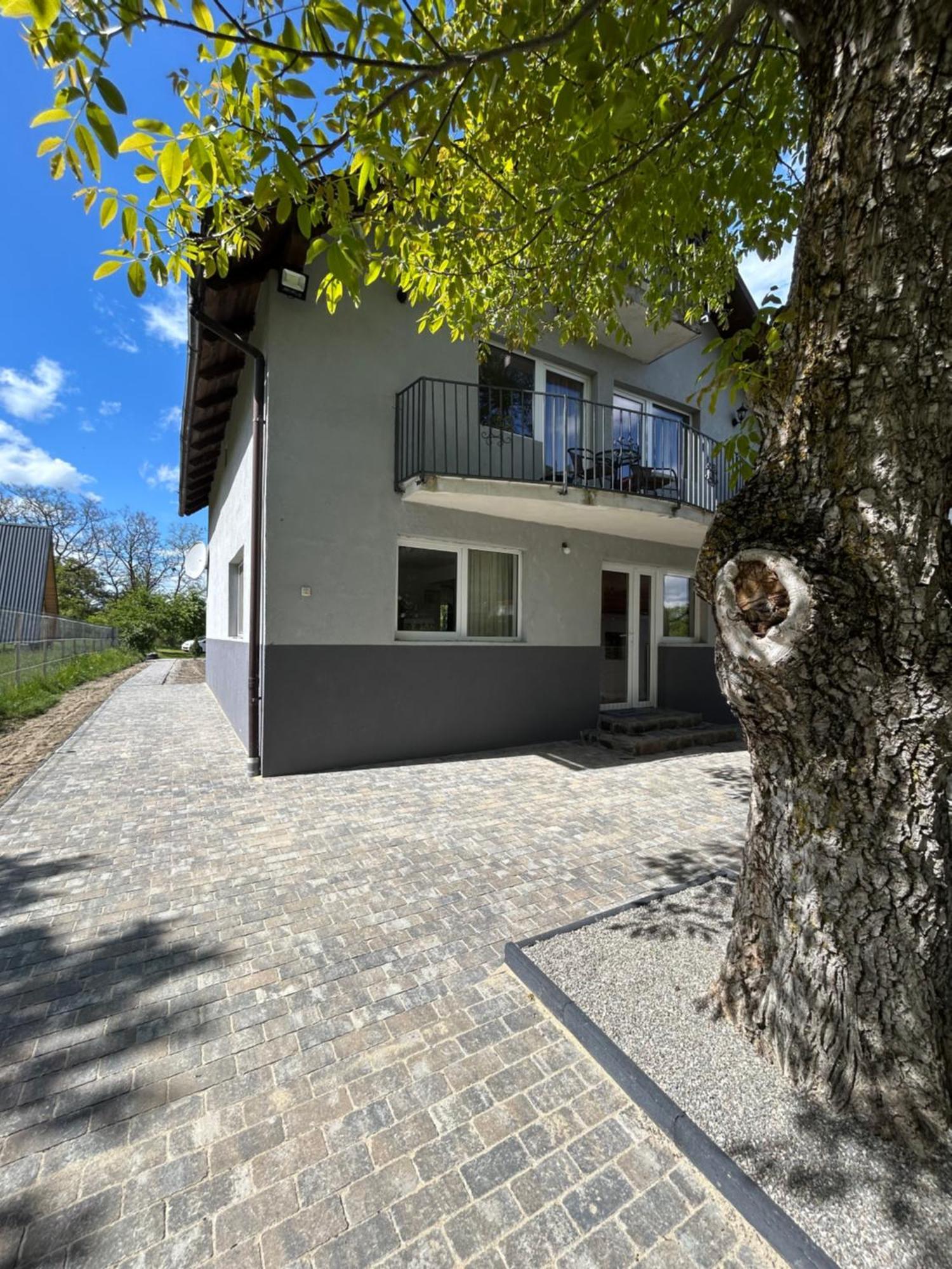Villa Casa Luca Ama Bran à Bran  Extérieur photo